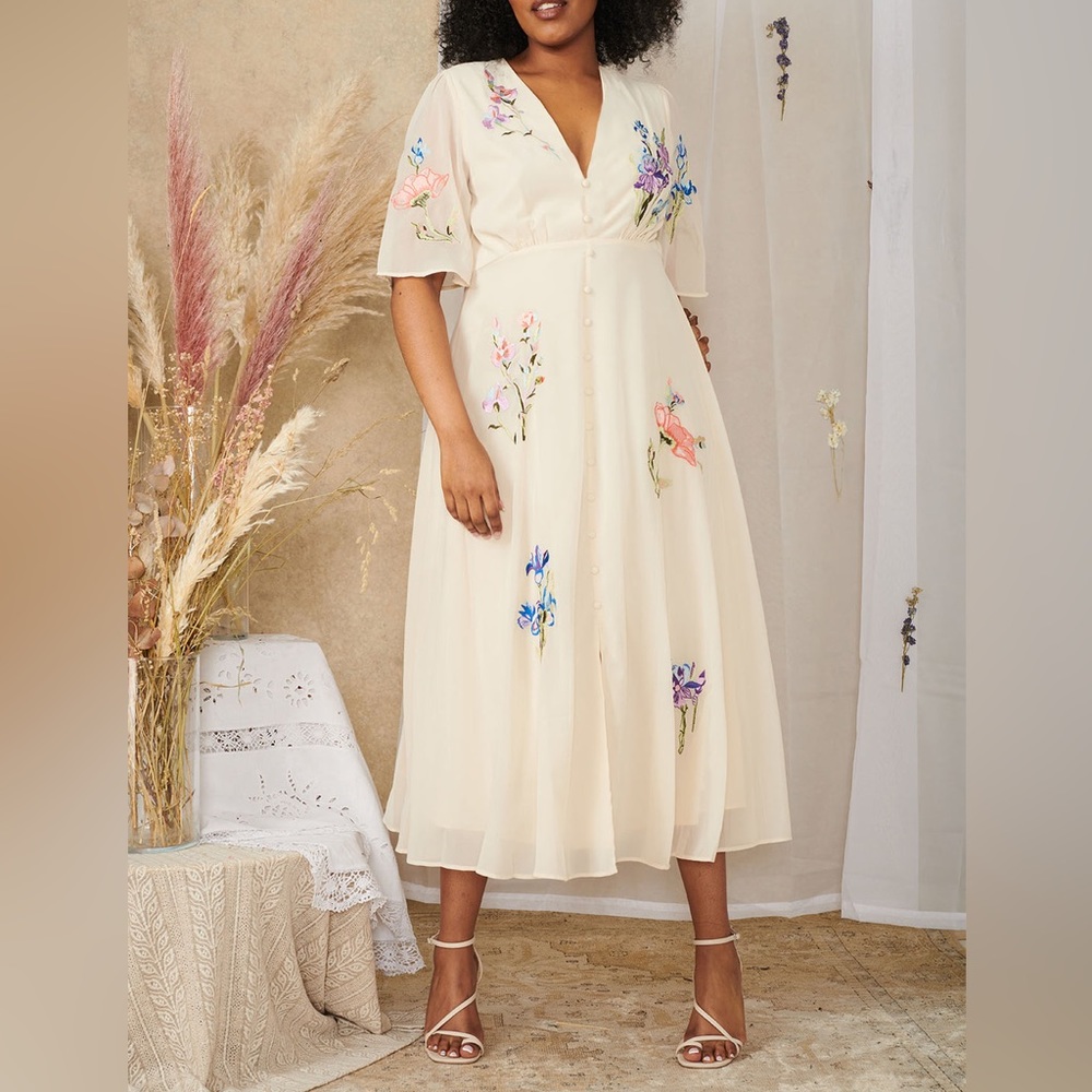 Hope and Ivy The Carmen Floral Embroidered Dress - US12